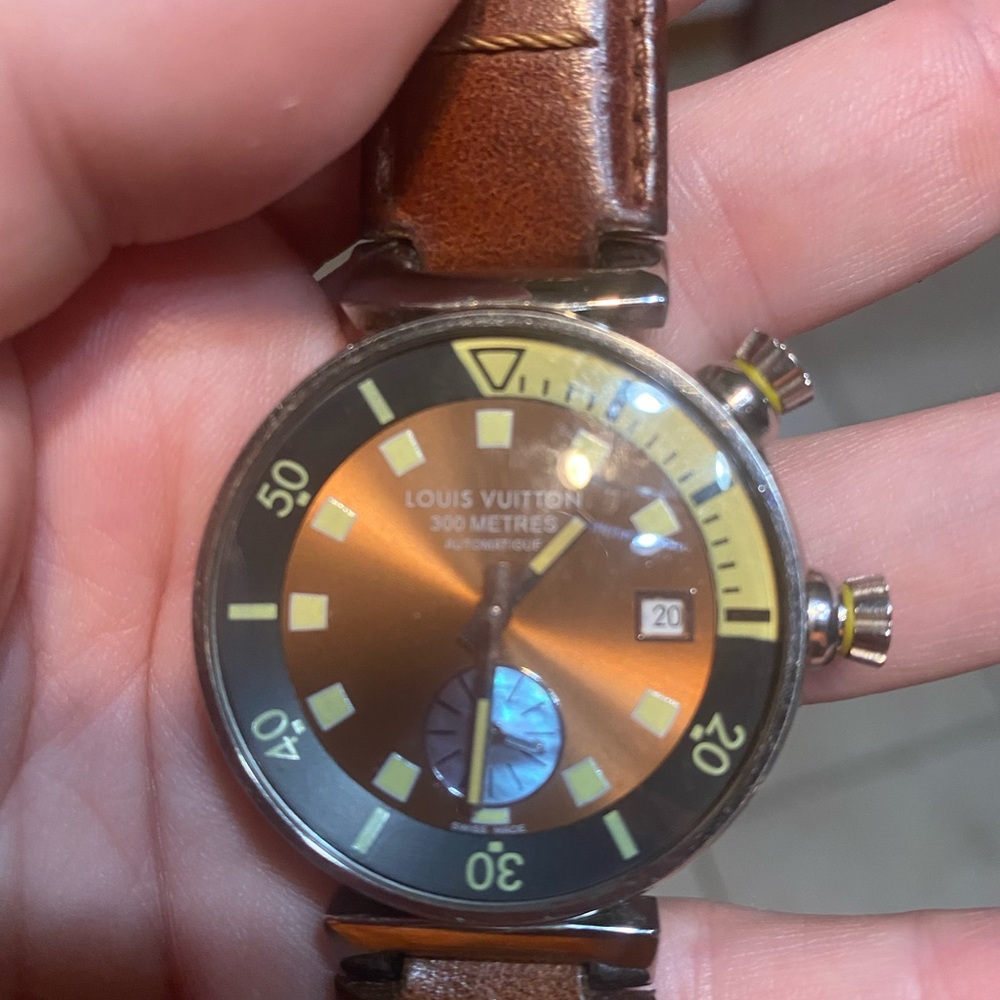 LV watch